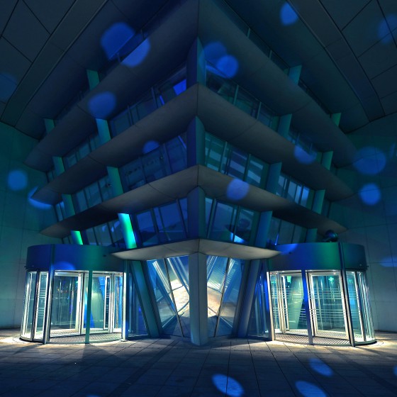 lightpainting-bremen-waterfront-walther-pro-pl-80-futuristic-building