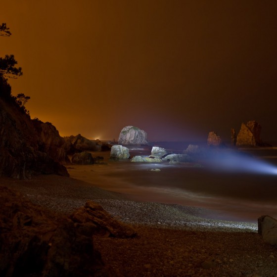 lightpainting-spain-tour-exploration-playa-de-silencio-walther-pro-xl1000-long-light-trail